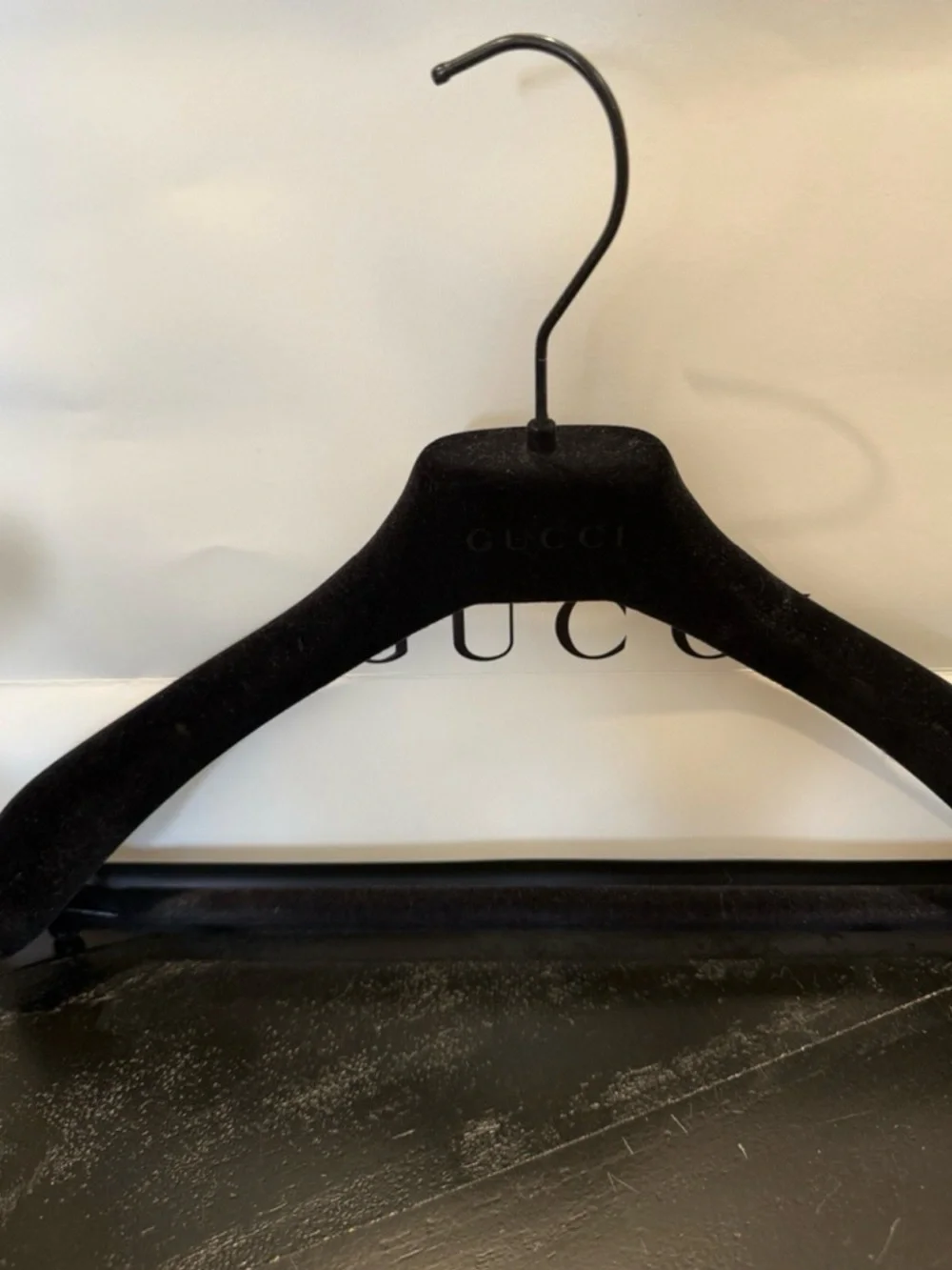 GUCCI Large Shopping Gift Bag Tote & Gucci Black Velvet Hanger